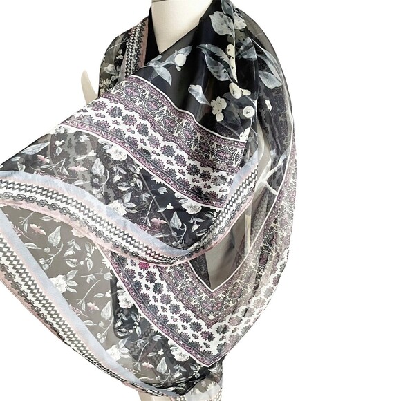 Vince Camuto Scarf Square Wrap Floral Black Neutral Abstract Print Shawl OS NWT - Picture 3 of 4